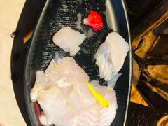 -老牌坊云南鱼豆花火锅(爱建店)