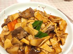 猪肝炒杏鲍菇-吉事利茶餐厅