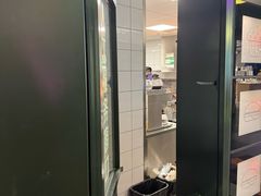 -麦当劳(CP静安店)