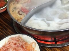 -周良天山牛杂城(天山路总店)