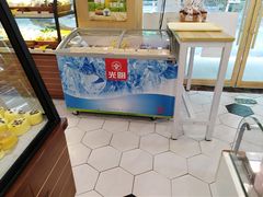 -光明牛奶棚(南泉店)