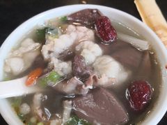 -周老三跷脚牛肉·全牛火锅(非遗传承店)