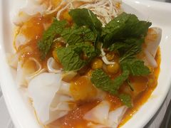 黔味酸汤鸡丝米皮-华仔龙虾(永乐路总店)