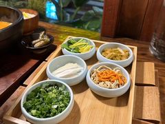 -银米·云南传统过桥米线(双廊黑金冠店)