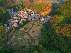 -高荡千年布依古寨旅游景区