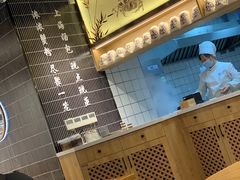-馋三尺蟹粉小笼(人民广场店)