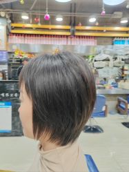 -阿兵荣辉美容理发有限公司
