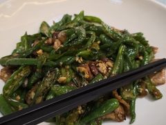 -新一家农家菜(华景新城店)