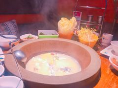 -咕嘟草帽鱼·牛奶一样的鲜鱼汤(包河万达广场创始店)