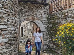 -高荡千年布依古寨旅游景区