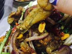 -虾弄弄海派小龙虾·牛羊蝎子火锅