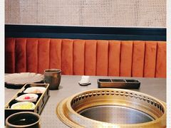 -铭牛烧肉·和牛海鲜自助(高新月牙湖店)