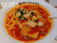 -渝是乎酸菜鱼·川渝小炒(新世界百货望京店)