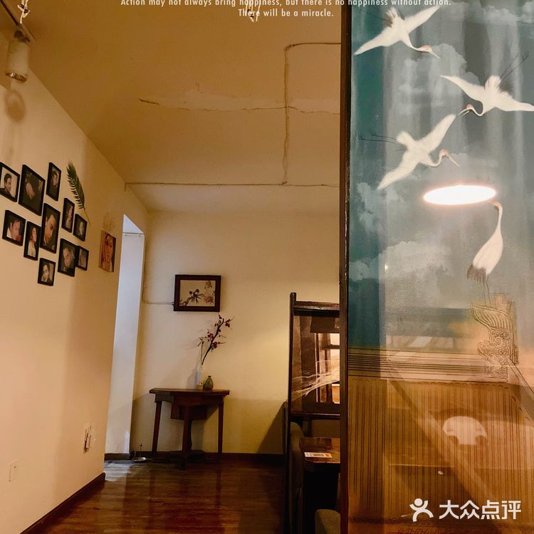 成都探店/一个和无脸男约会的地方