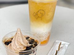 -喜茶(迪士尼小镇·平行宇宙店)