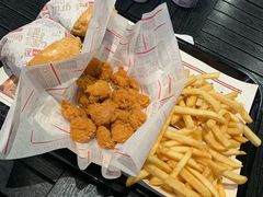 -The Habit Burger Grill 哈比特汉堡(爱琴海店)