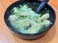 -莱莱小笼·乔艾