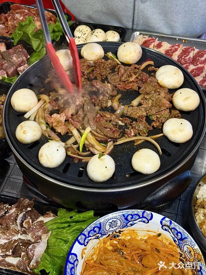 😋东北烤肉天花板！鲜牛肉香到上头🔥