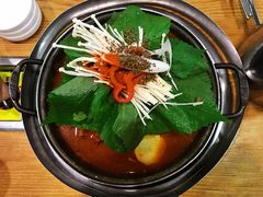 土豆排骨火锅-喇喇排骨火锅·传统韩式脊骨汤(望京西园总店)