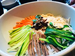 鸡丝凉米线-云海肴·汽锅鸡·云南菜(天山百盛优客店)