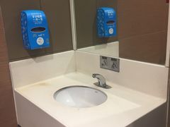 -麦当劳(轻轨曹杨路店)