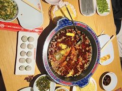 -何师傅美蛙鱼头(汉街店)