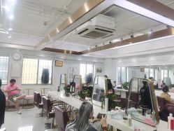 -镁连社·美联社