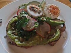 牛油果吐司-Egg•Allday Brunch(襄阳北路店)
