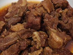 招牌红烧牛肉-红灯笼龙凤饭店(宁波老字号店)