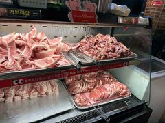 -江南猪肉商会无限续吃(弘大店)