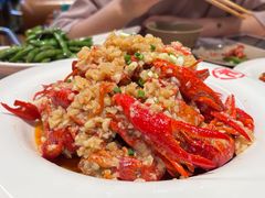 -肥肥虾庄·金牌油焖大虾(汉街SKP店)