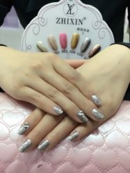 -吉吉靓甲美睫