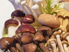 -小天鹅火锅·一线江景洪鼎旗舰店(洪崖洞店)