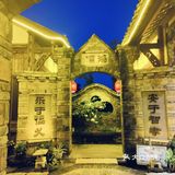 老顾客来大院河吃鱼