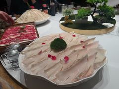 -茅草房·河畔园林火锅