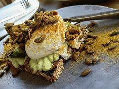 牛油果吐司-BOR Eatery(安福路店)