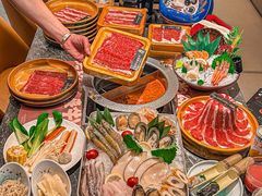 -牛YO寿喜烧·铁板烧和牛火锅自助(市府恒隆店)