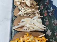 -芸山季·云南野生菌火锅(人民广场来福士店)