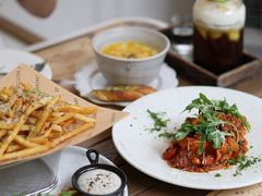 -Mark&Mars Restaurant
