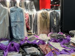 -义乌小商品批发市场(中国小商品城·篁园服装市场店)