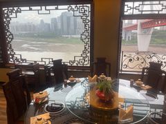 -小天鹅火锅·一线江景洪鼎旗舰店(洪崖洞店)