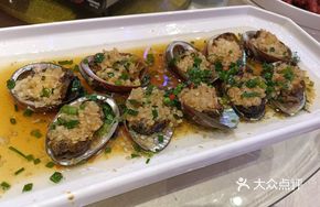Garlic Steamed Large Abalone