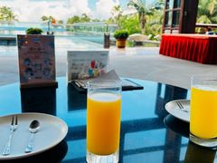 -亚龙湾喜来登·美景台大堂吧