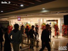 -优衣库(上海正大广场店)