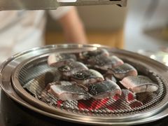 -围炉肉舍•炭烤活鳗•丹东海鲜烤肉(步行街店)