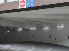 -新世界新丸中心-地下停车场