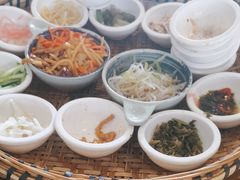 -包整·丝娃娃(一览甲秀楼风景店)