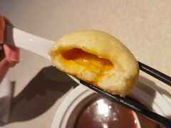 脆皮流沙包-皇朝会.经典传统粤菜(外滩店)