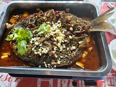 -老街烧烤大排档·地道湖北菜·龙虾馆(汉口火车站店)