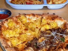 榴莲牛肉双拼披萨-1861意大利餐厅(文化广场店)